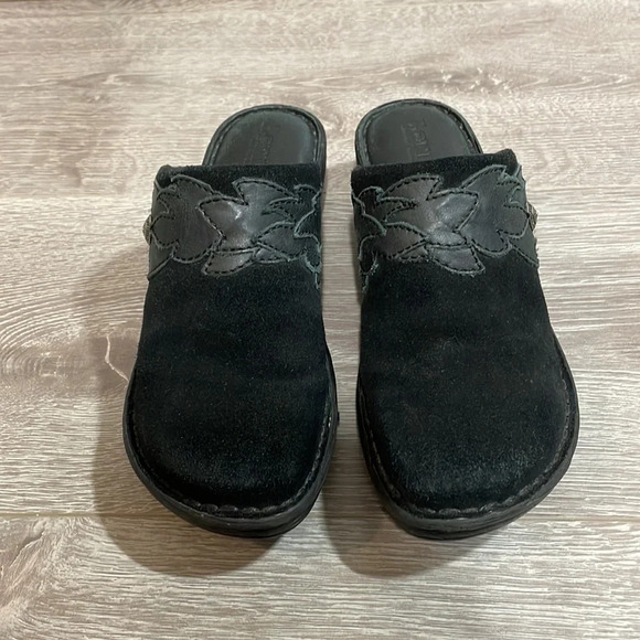 BORN Pattina Black Suede Clogs Leather Leaf Detail 7 - Picture 2 of 16